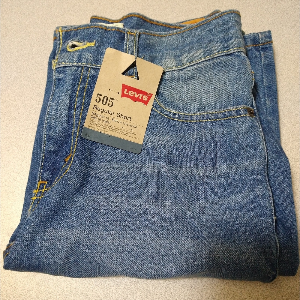 Levi's 505 shorts, size 14 juniors, BNWT